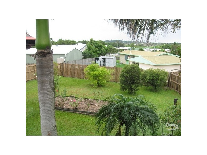 17 Stott Street, Bucasia QLD 4750
