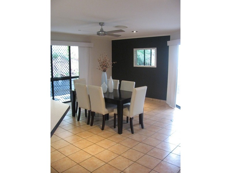 6 Maurene Court, Glenella QLD 4740