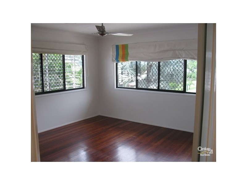 6 Maurene Court, Glenella QLD 4740