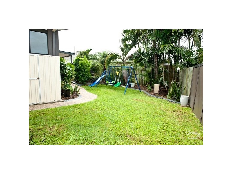 6 Maurene Court, Glenella QLD 4740