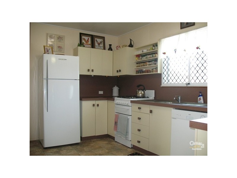 9 Leslie Street, Andergrove QLD 4740