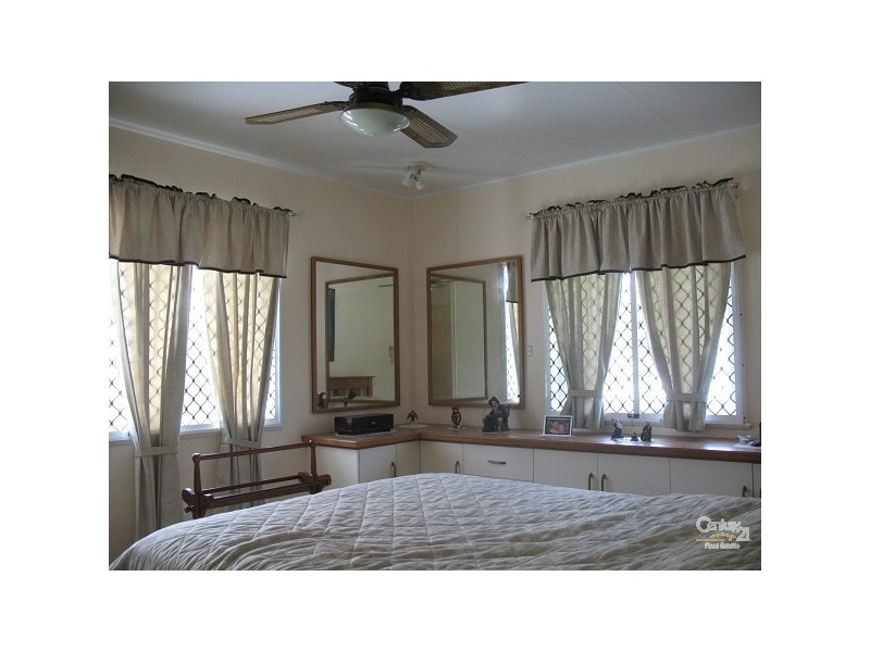 9 Leslie Street, Andergrove QLD 4740