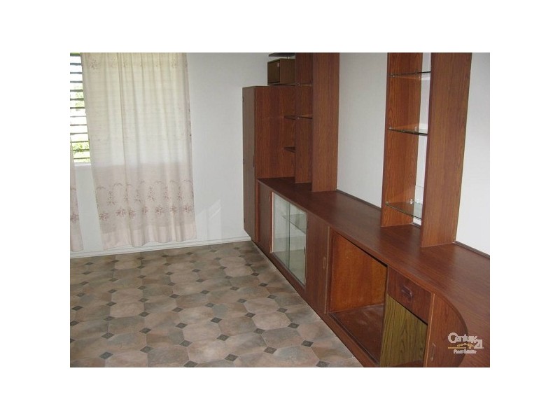 32 Meadow Street, North Mackay QLD 4740