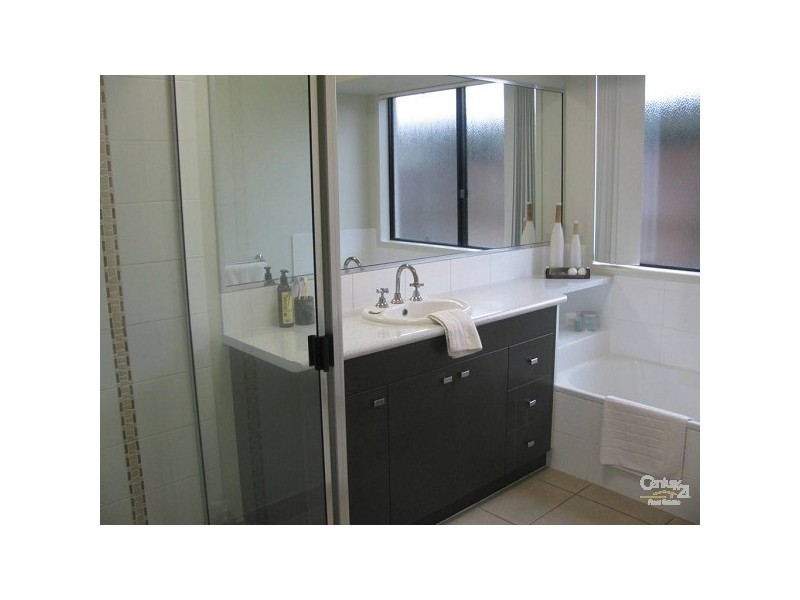 33 Duranbah Circuit, Blacks Beach QLD 4740