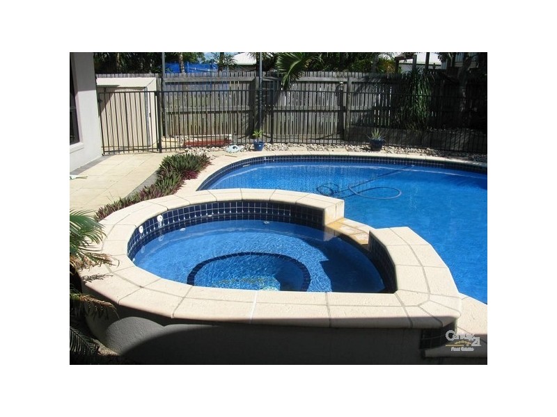 3 Cutfield Street, Glenella QLD 4740