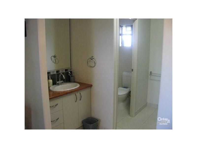 3 Cutfield Street, Glenella QLD 4740