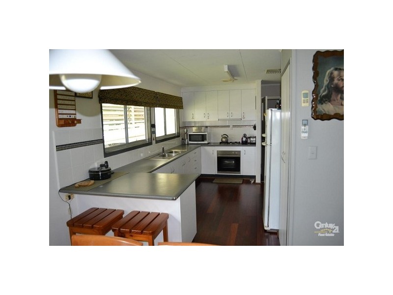 21 Barraclough Crescent, Moranbah QLD 4744