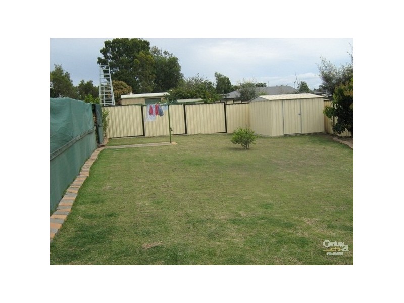 17 Maitland Street, Moranbah QLD 4744