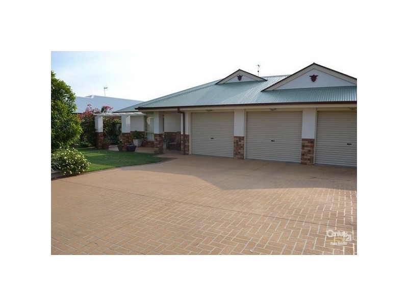 116 Clements Street, Moranbah QLD 4744