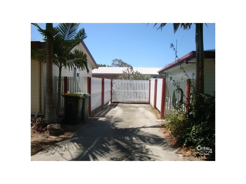 2/11 Andergrove Road, Andergrove QLD 4740