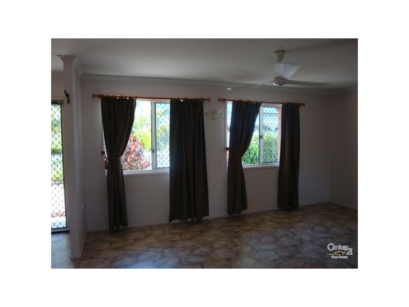 2/11 Andergrove Road, Andergrove QLD 4740