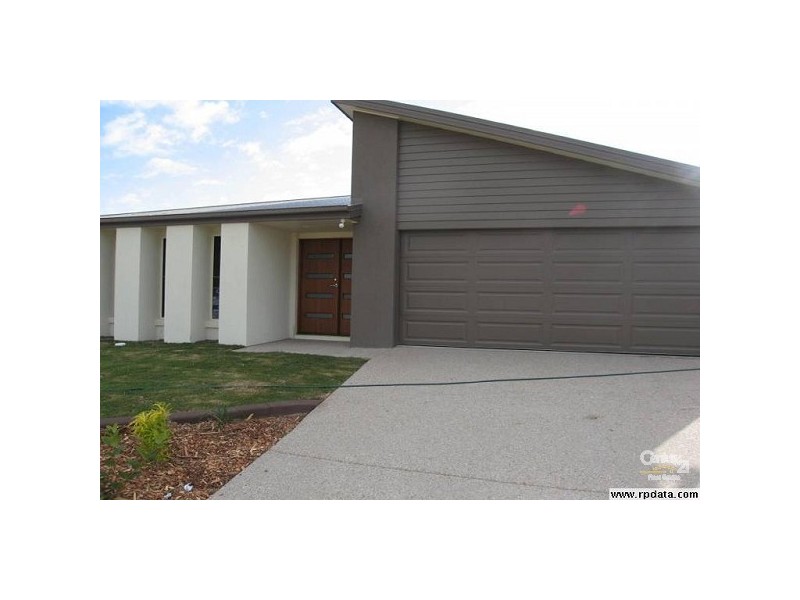 110 Whitehaven Drive, Blacks Beach QLD 4740