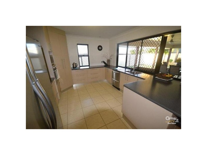 11 Turvey Court, Moranbah QLD 4744