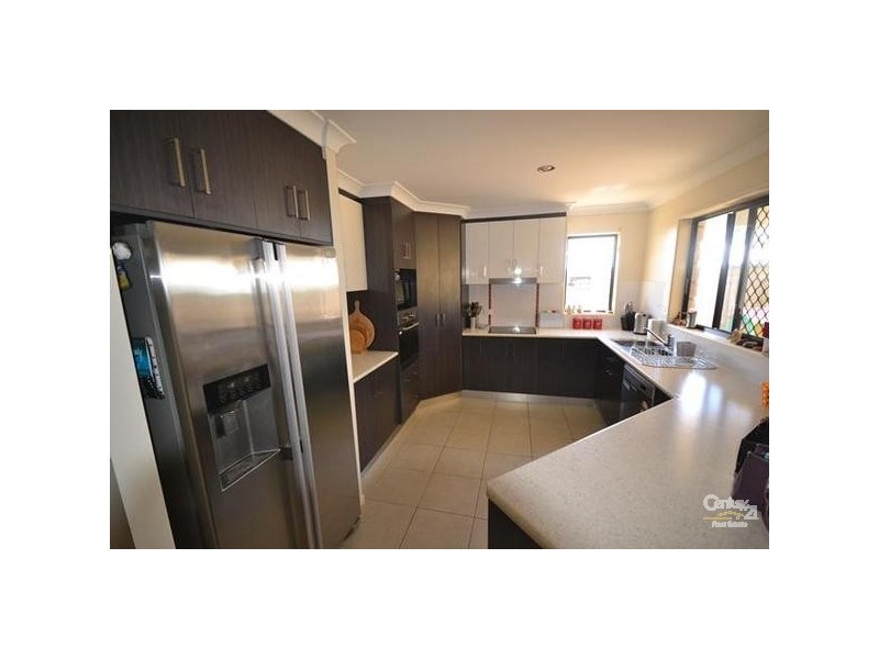24 Lambert Drive, Moranbah QLD 4744