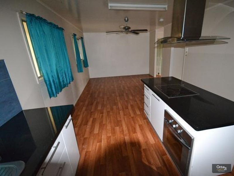 7 Forrest Drive, Moranbah QLD 4744