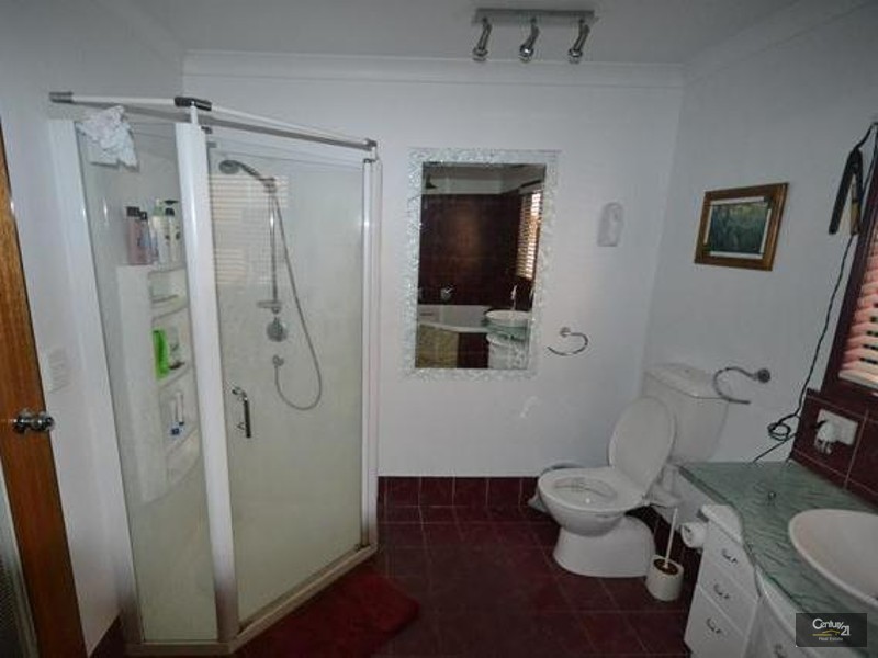 108 Mills Avenue, Moranbah QLD 4744