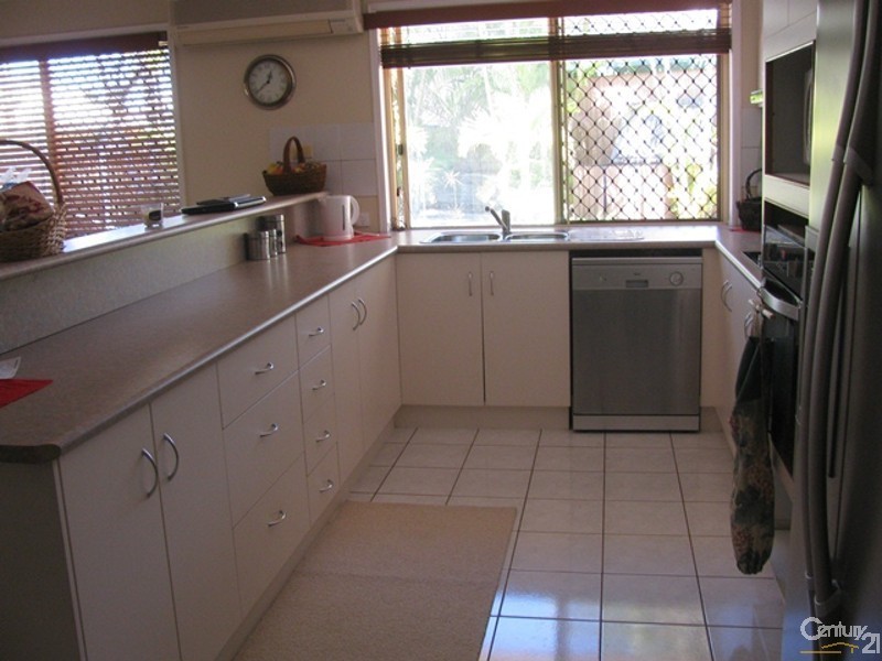 5 Chappell Court, Glenella QLD 4740