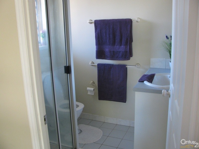 5 Chappell Court, Glenella QLD 4740