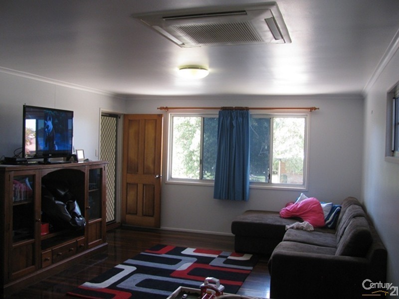 22 Viola Street, Glenella QLD 4740