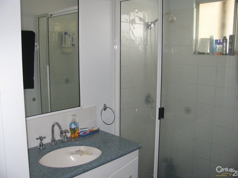 22 Viola Street, Glenella QLD 4740