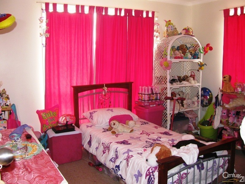 26 Luscombe Street, Walkerston QLD 4751