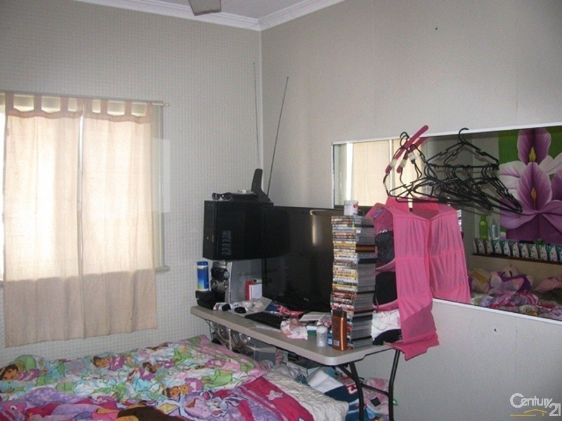 8 Knobel Street, North Mackay QLD 4740