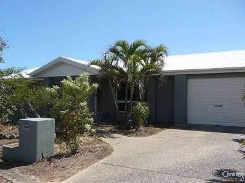 32 Grace Crescent, Slade Point QLD 4740