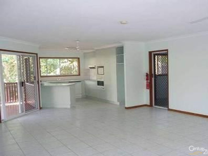 32 Grace Crescent, Slade Point QLD 4740