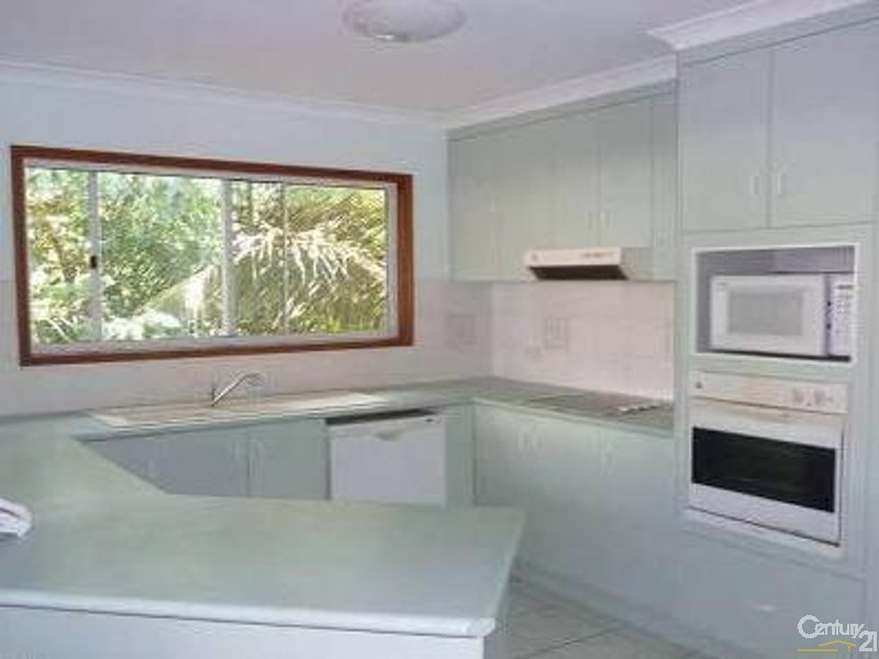 32 Grace Crescent, Slade Point QLD 4740