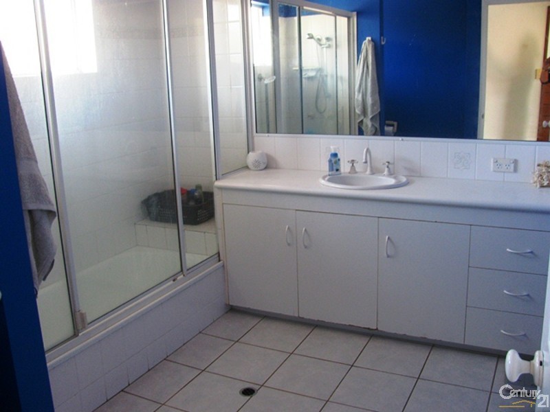 32 Grace Crescent, Slade Point QLD 4740