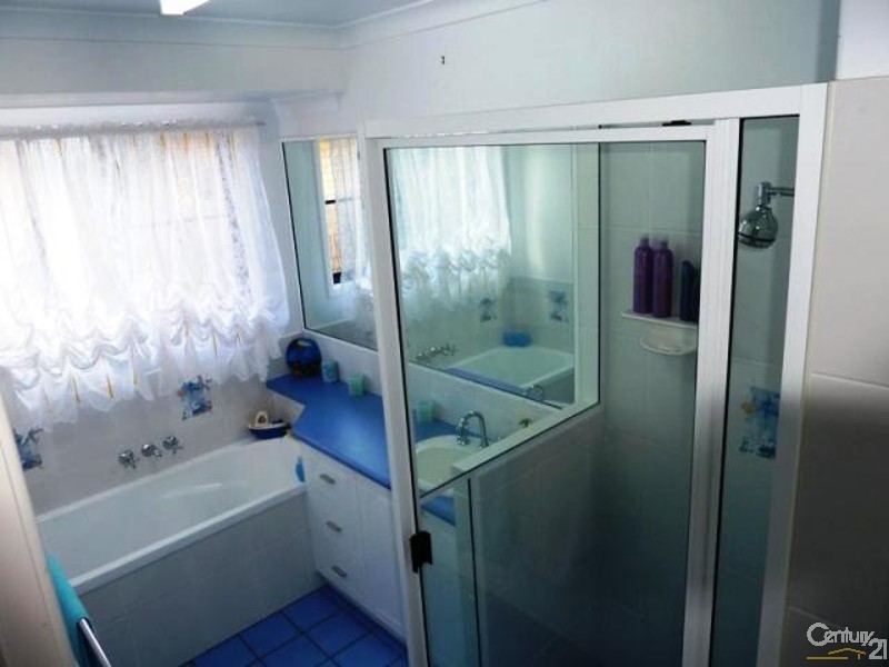 2 Diane Street, Mount Pleasant QLD 4740