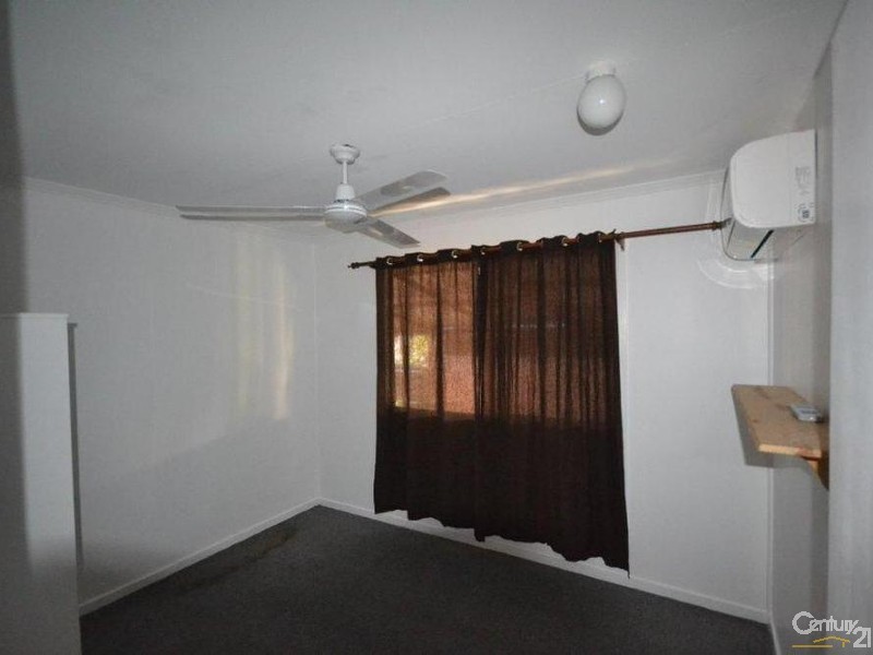8 Herbert Court, Moranbah QLD 4744