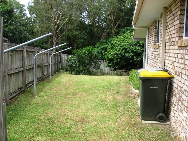 2/25 Lorraine Court, Andergrove QLD 4740