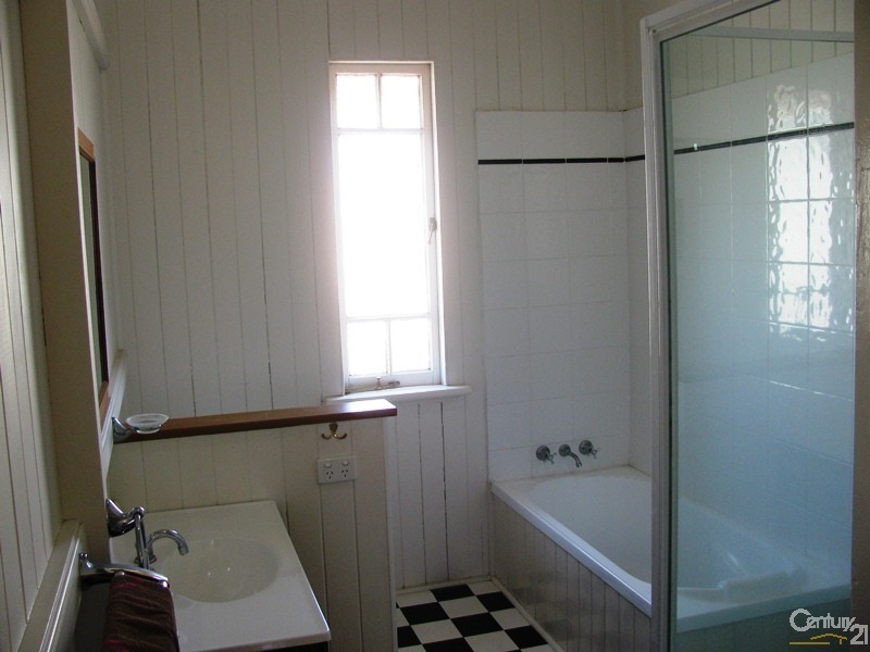 4 Grant Street, Mackay QLD 4740