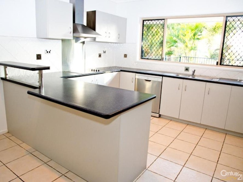 26 McLaughlin Drive, Eimeo QLD 4740