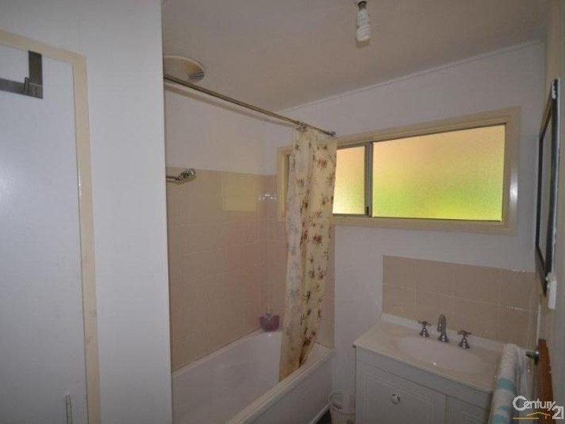 35 Belyando Avenue, Moranbah QLD 4744