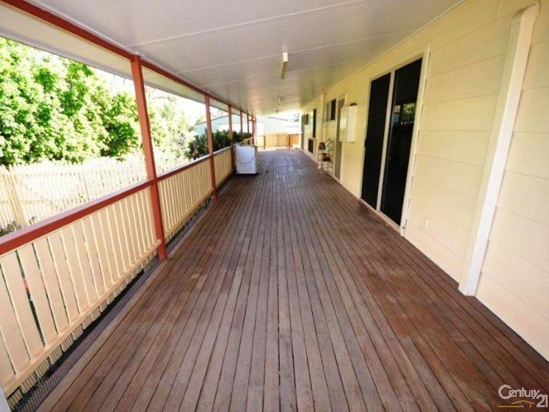 35 Belyando Avenue, Moranbah QLD 4744