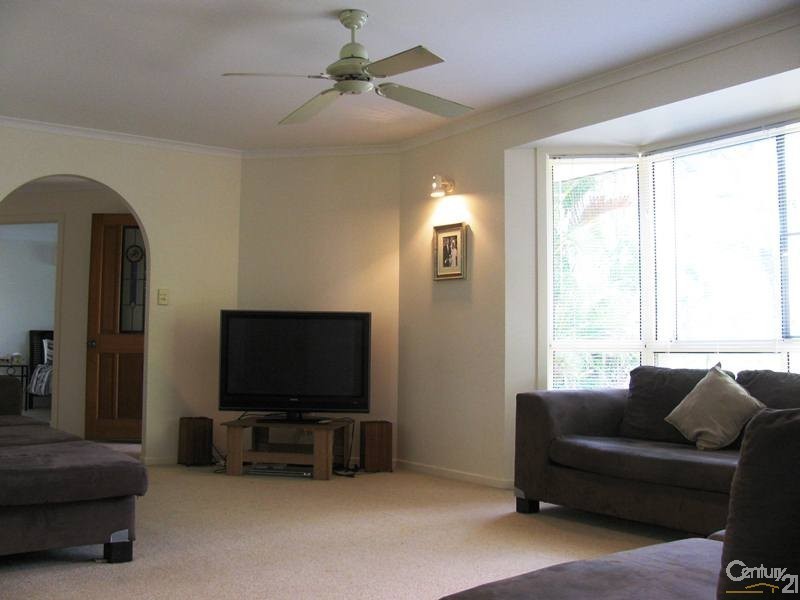 2  McKellar Court, Mount Pleasant QLD 4740