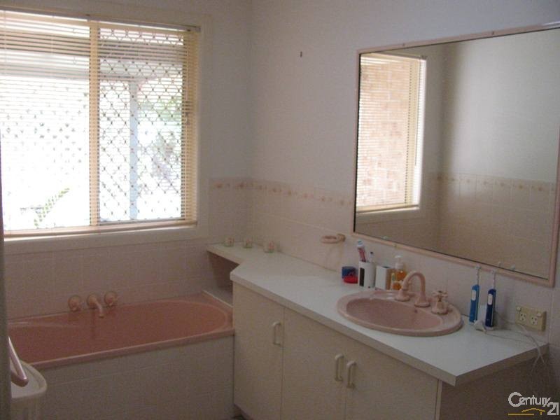 2  McKellar Court, Mount Pleasant QLD 4740