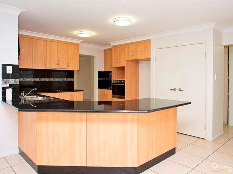 42 Corella Way, Blacks Beach QLD 4740