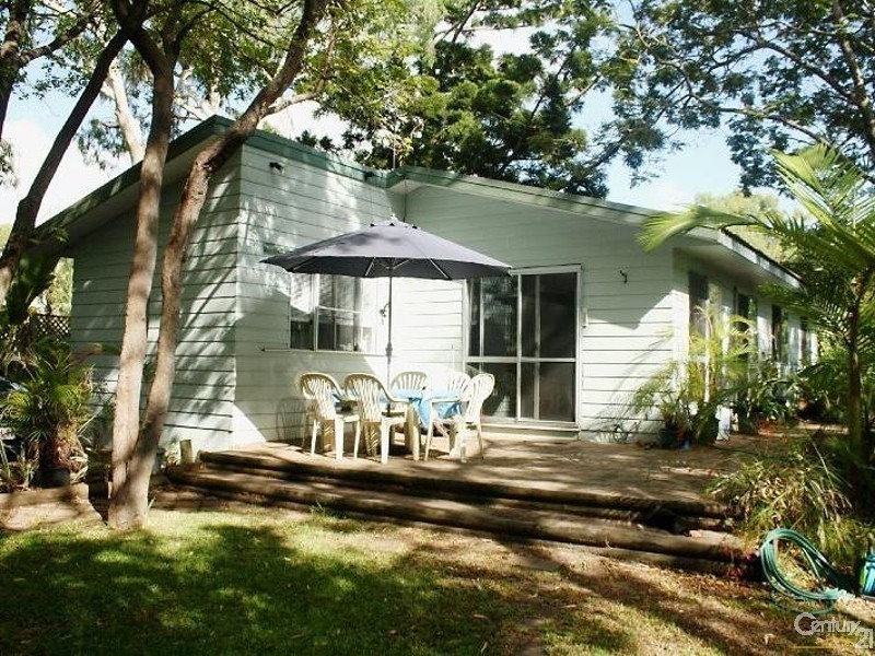 144 Waverley Street, Bucasia QLD 4750