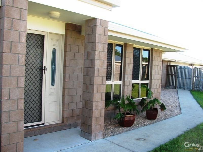 2 Carlow Close, Rural View QLD 4740