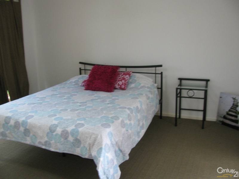 2 Carlow Close, Rural View QLD 4740