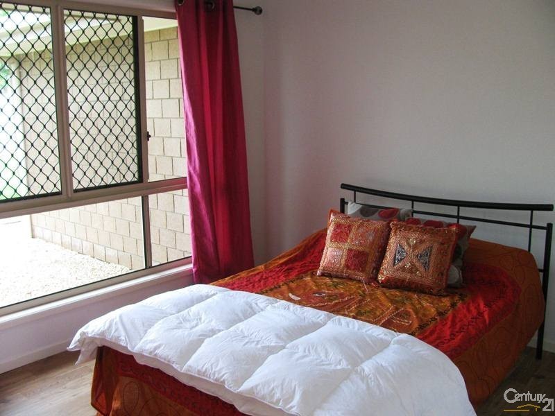 2 Carlow Close, Rural View QLD 4740