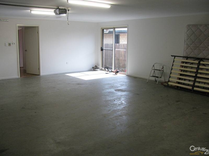 2 Carlow Close, Rural View QLD 4740