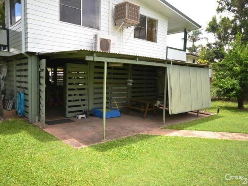 24 Yeates Street, Moranbah QLD 4744