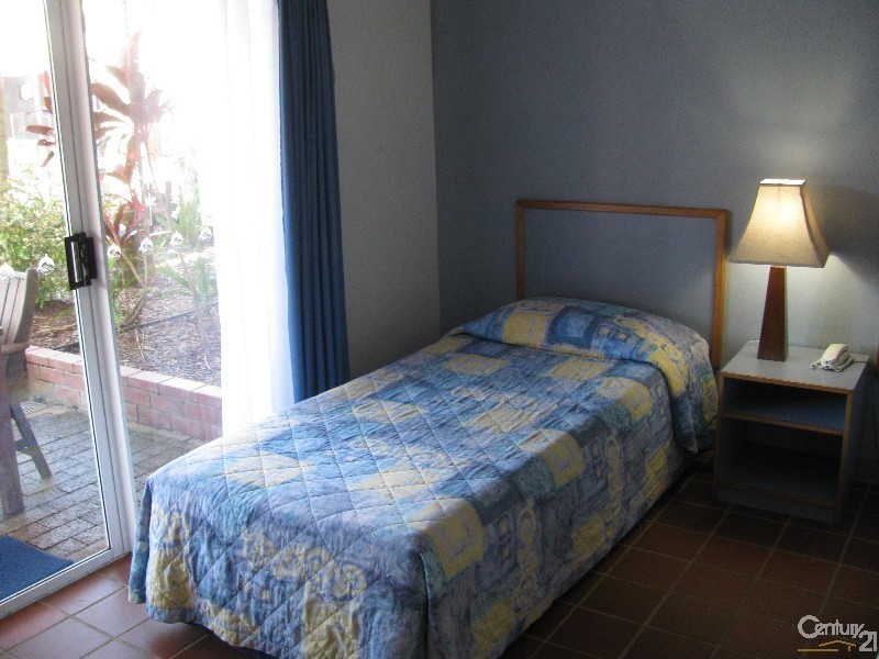 126/6 Beach Road, Dolphin Heads QLD 4740