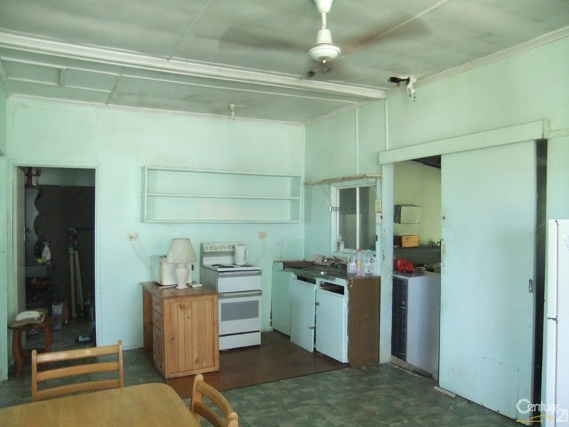 19 Mary Street, Mirani QLD 4754