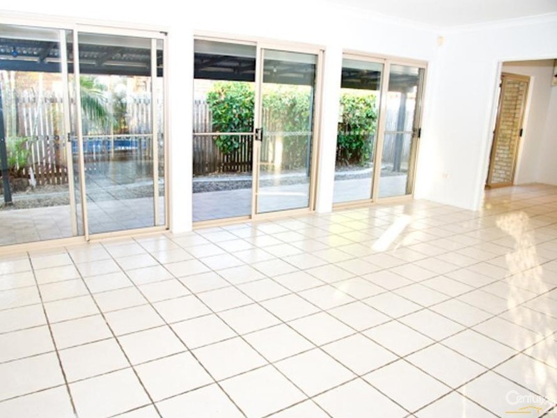 26 McLaughlin Drive, Eimeo QLD 4740