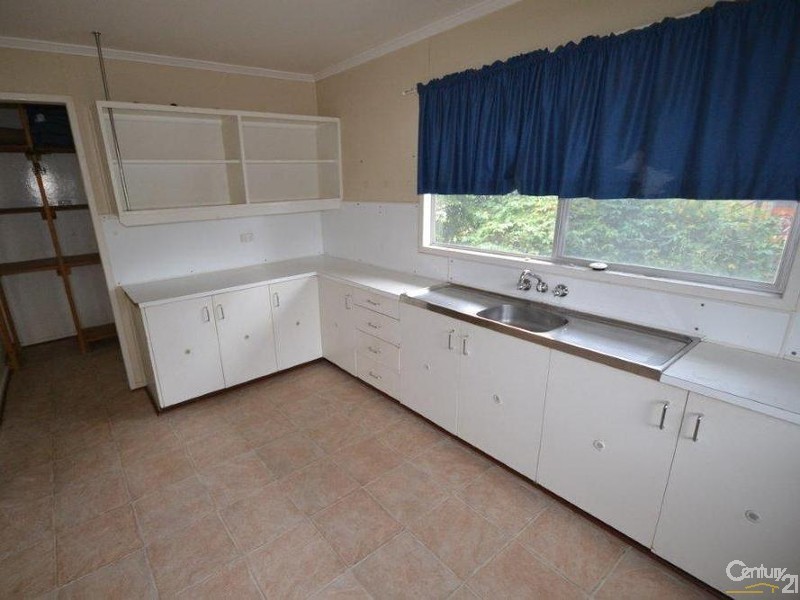 2 Holt Court, Moranbah QLD 4744